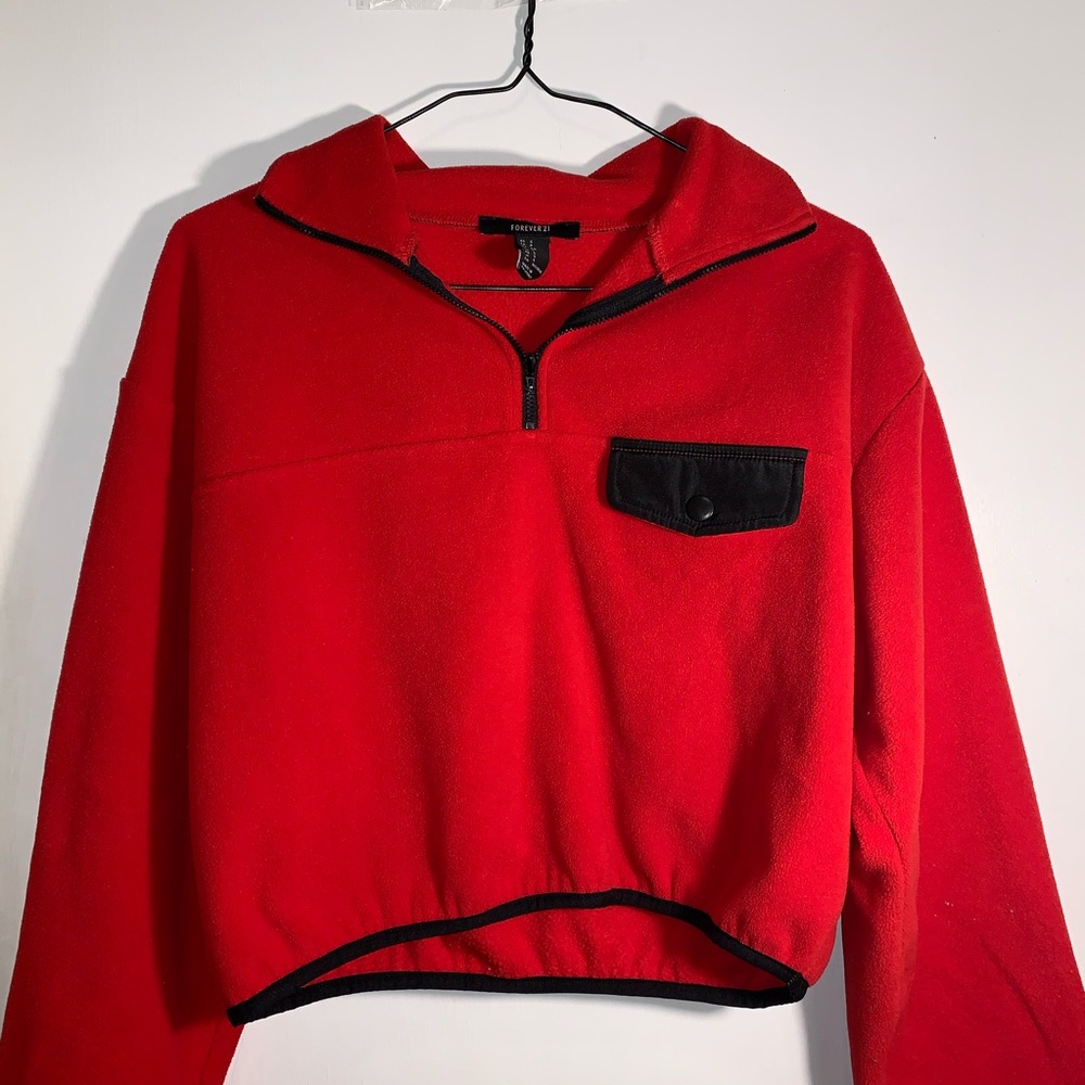 forever 21 cropped fleece sweater 🍒
